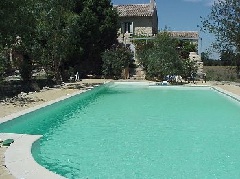 Location avec piscine dans le Vaucluse en Provence